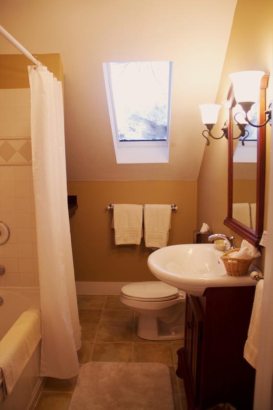 Inn At Baldwin Creek & Mary'S Restaurant Bristol Rom bilde